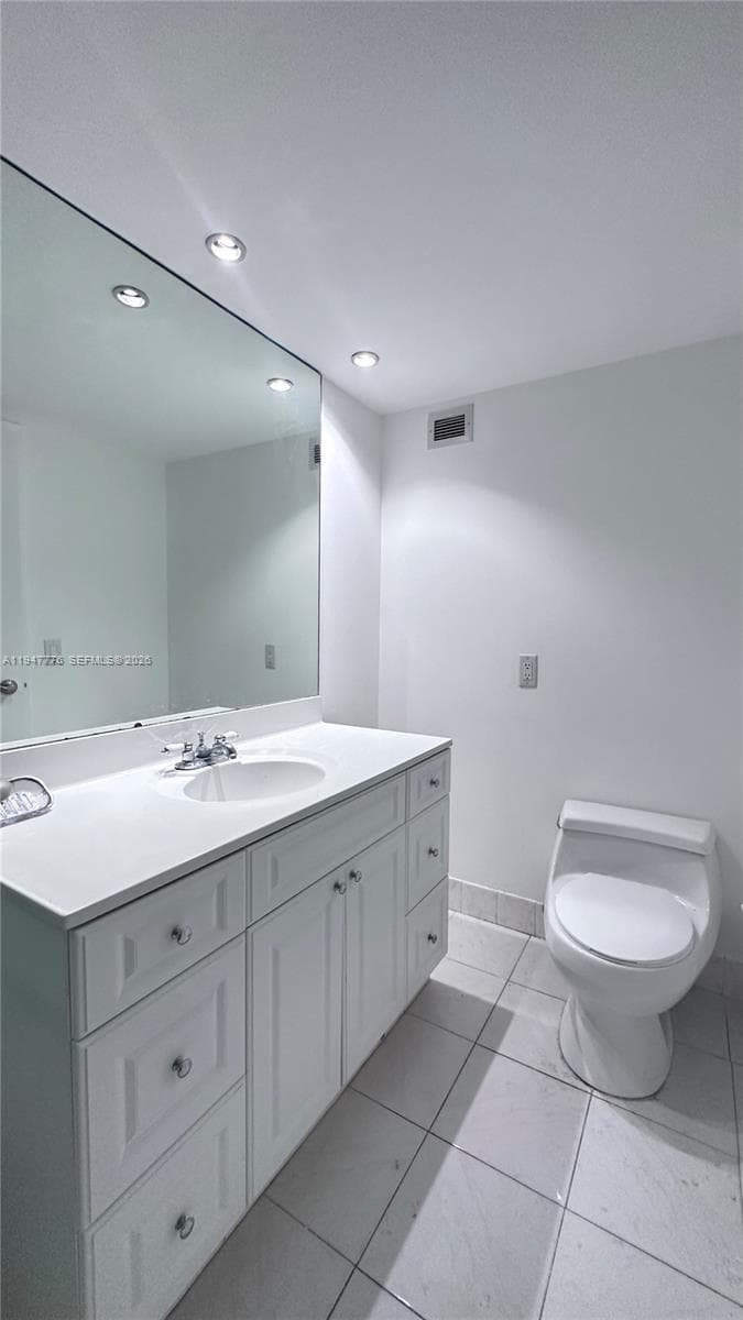 COMMODORE PLAZA CONDO · #2110 in Aventura - Photo 22