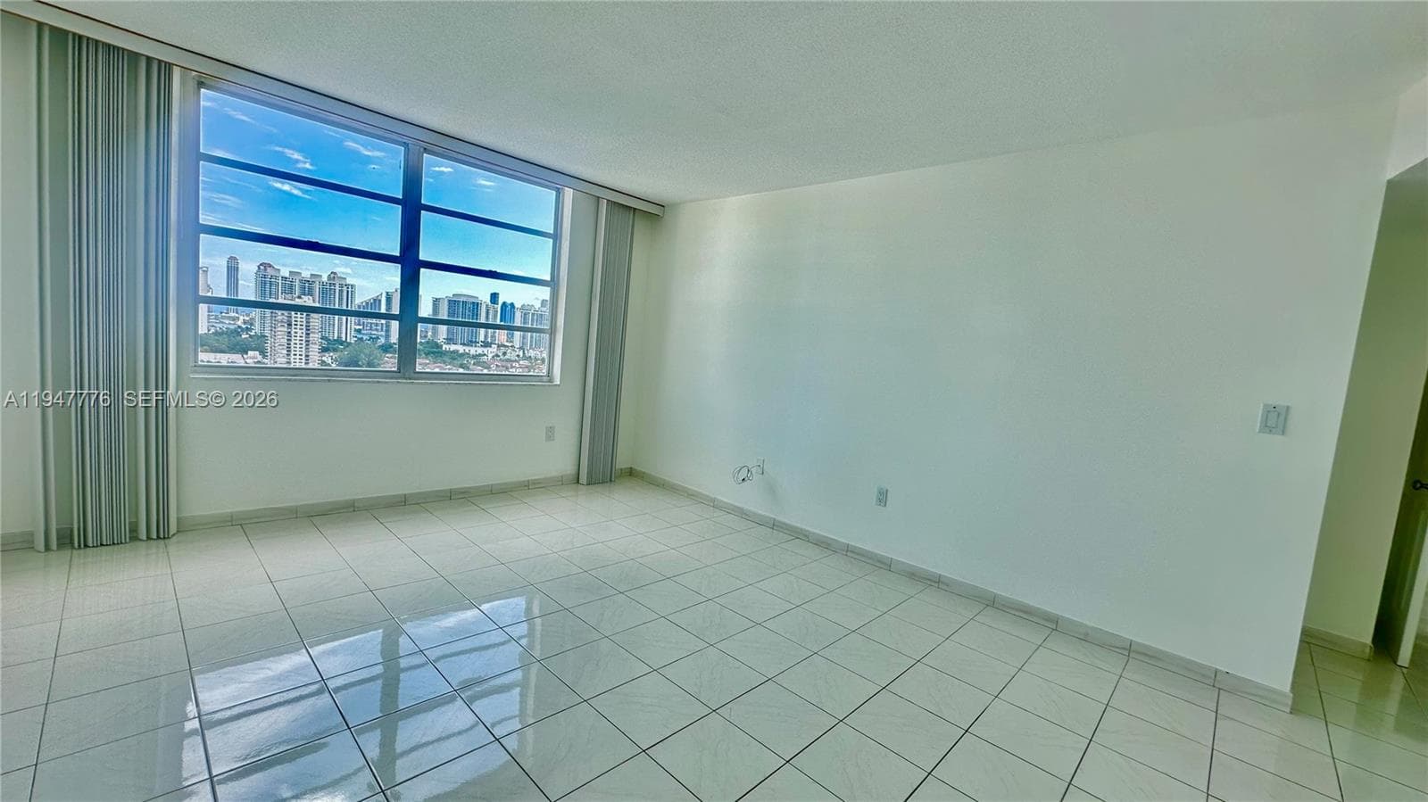 COMMODORE PLAZA CONDO · #2110 in Aventura - Photo 9