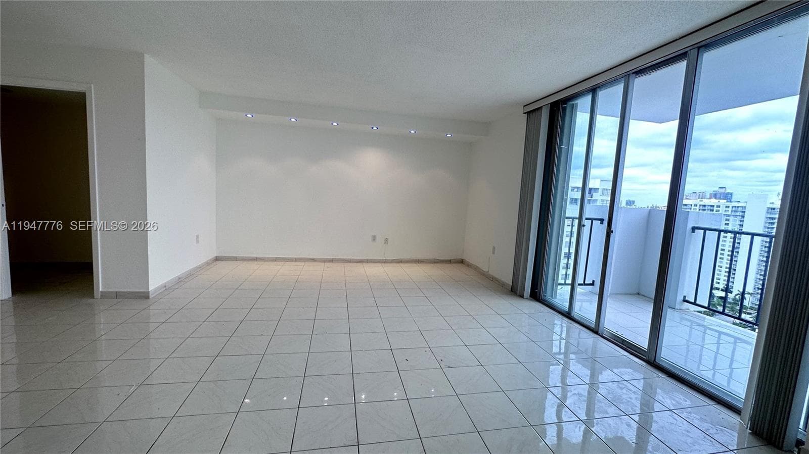 COMMODORE PLAZA CONDO · #2110 in Aventura - Photo 25