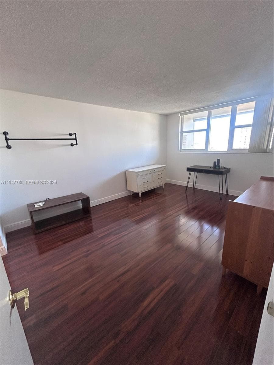 ISLANDS-MARTINIQUE CONDO · #804 in Hallandale Beach - Photo 6