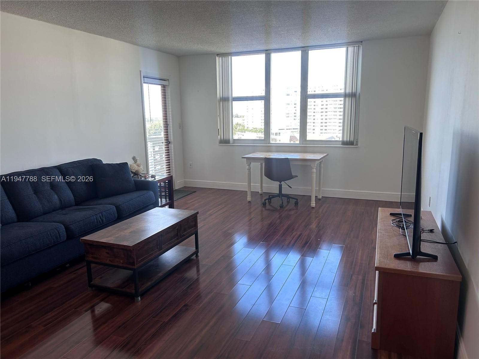 ISLANDS-MARTINIQUE CONDO · #804 in Hallandale Beach - Photo 10