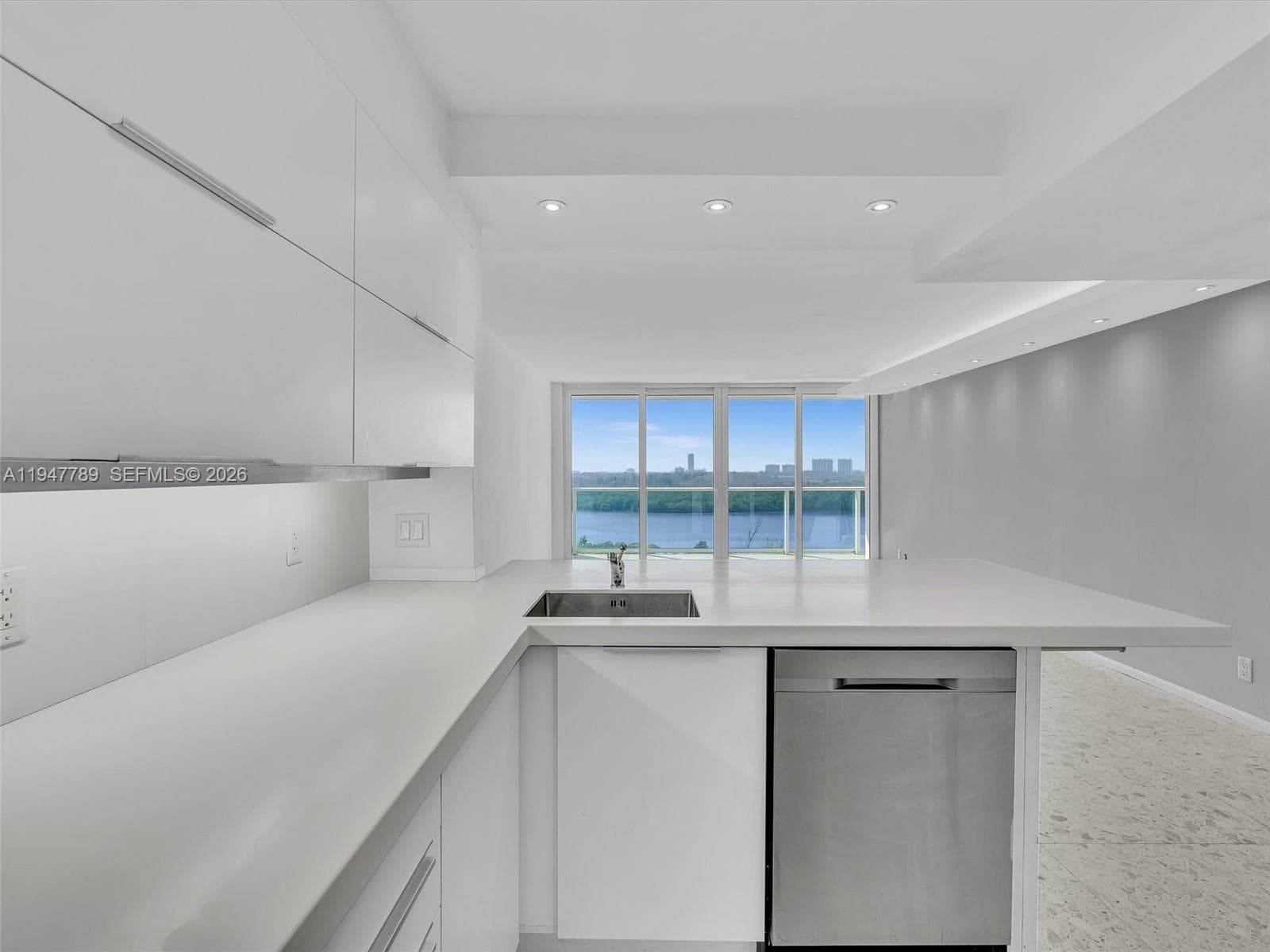 ARLEN HOUSE EAST CONDO · #1220 in Sunny Isles Beach - Photo 6
