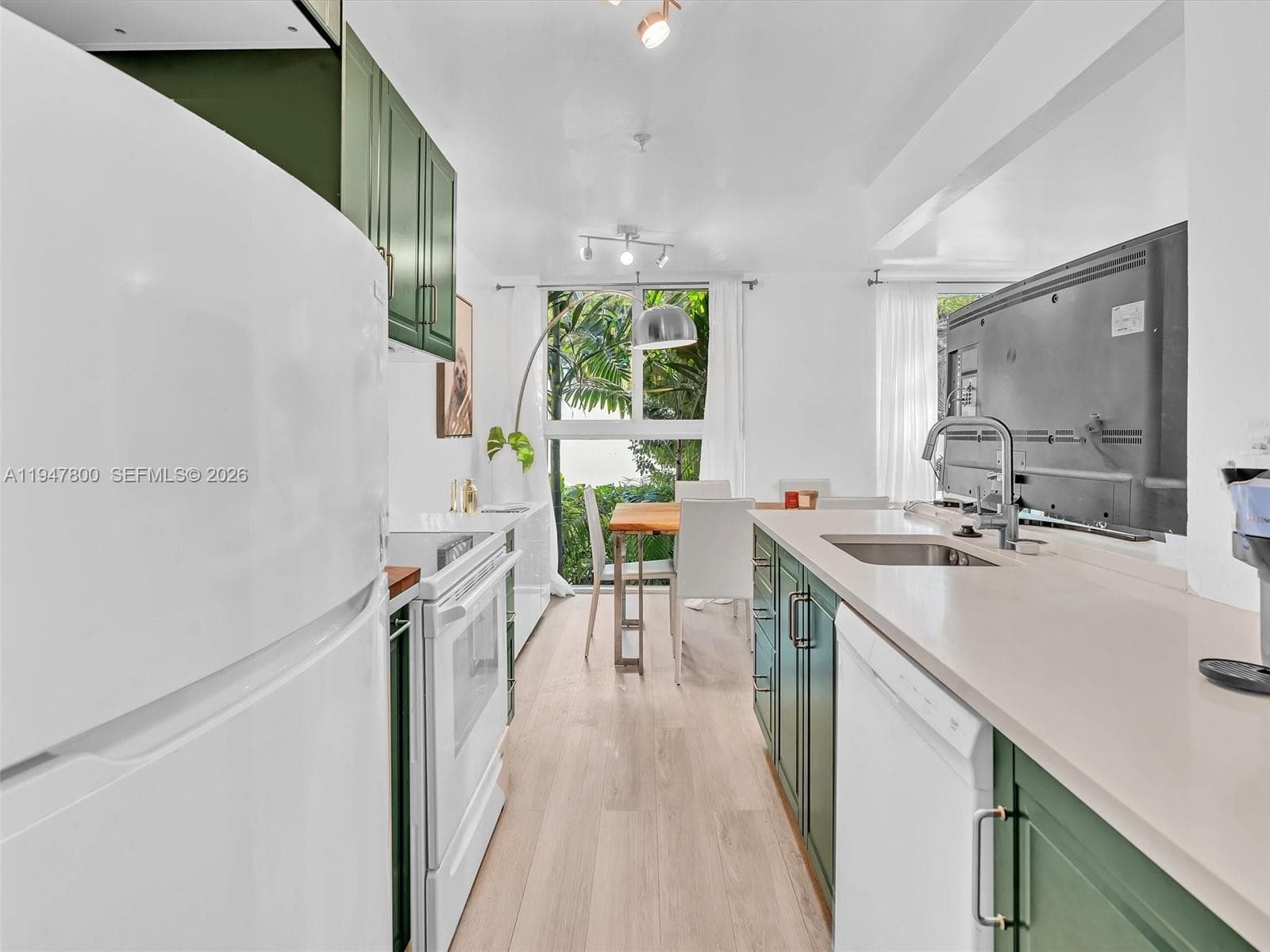 WEST BAY PLAZA CONDO · #G-06 in Miami Beach - Photo 9