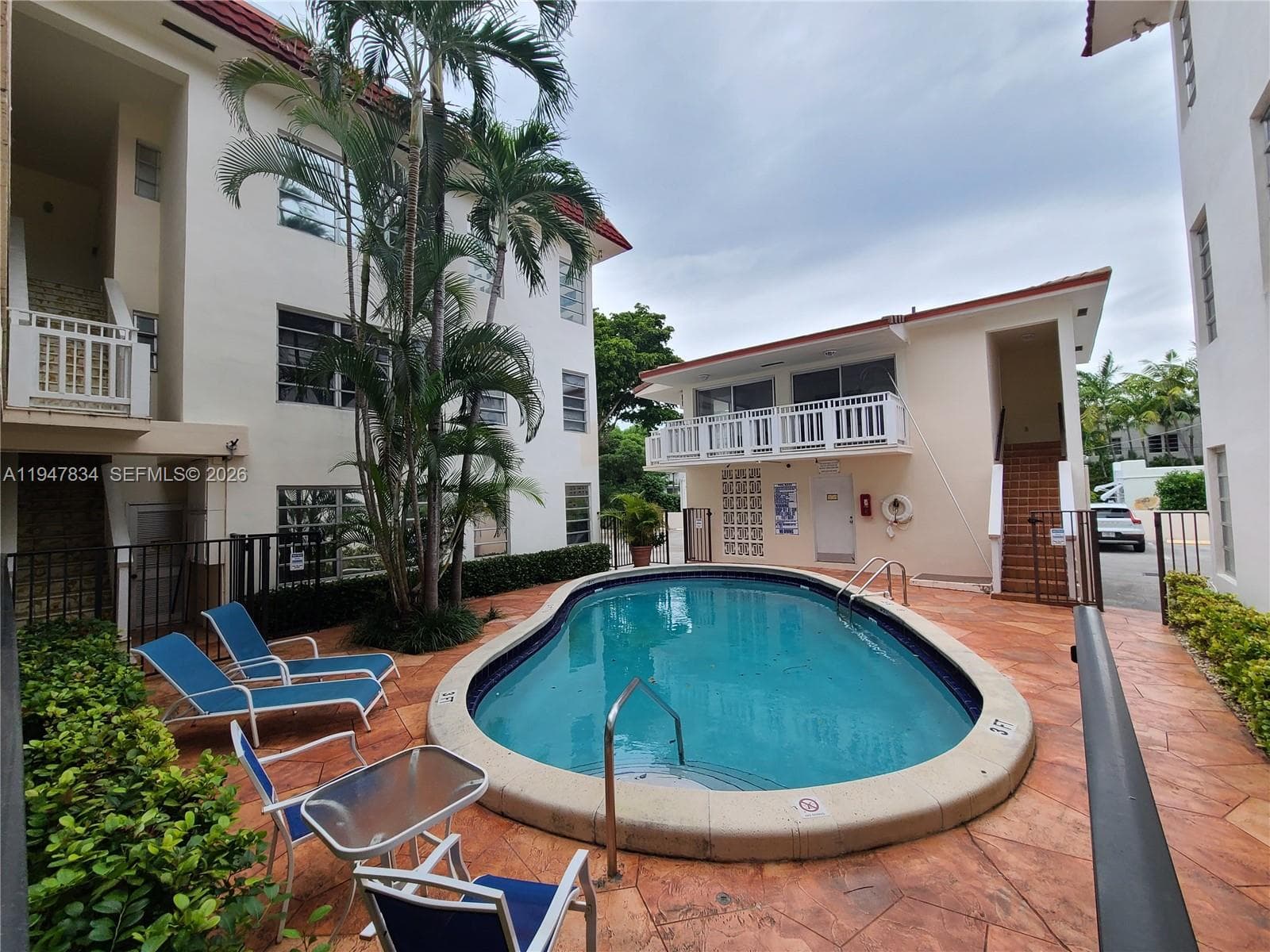 ROYAL PALM VILLAS CONDO · #206 in Miami Beach - Photo 31