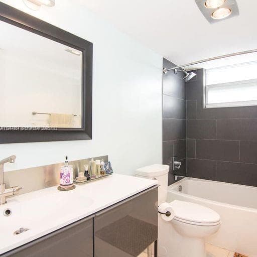 ROYAL PALM VILLAS CONDO · #206 in Miami Beach - Photo 21