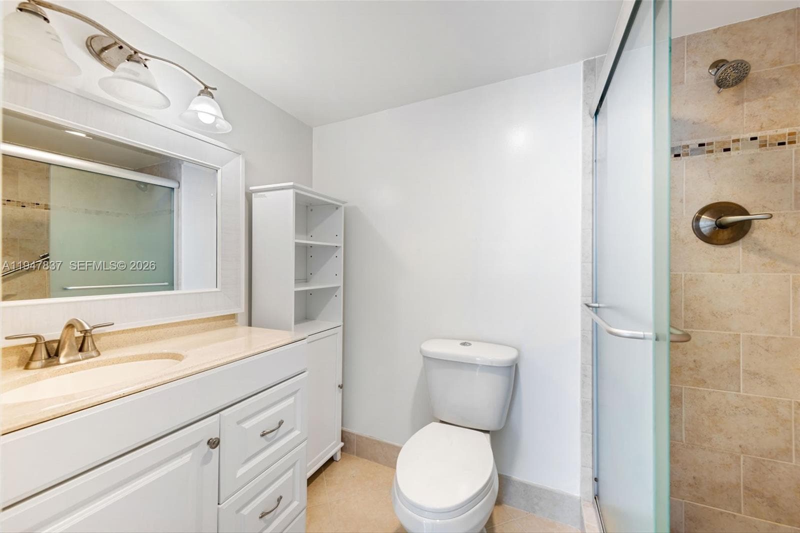 GOLDEN ISLES YACHT CLUB C · #707 in Hallandale Beach - Photo 8