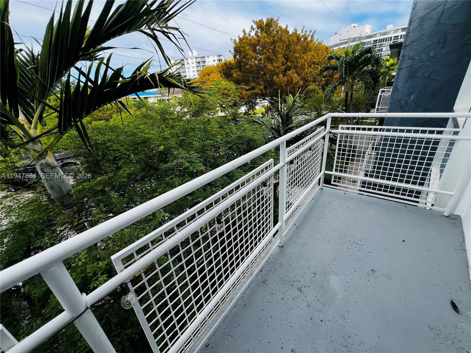 OCEANSIDE SEC ISLE OF NOR · #910 in Miami Beach - Photo 2