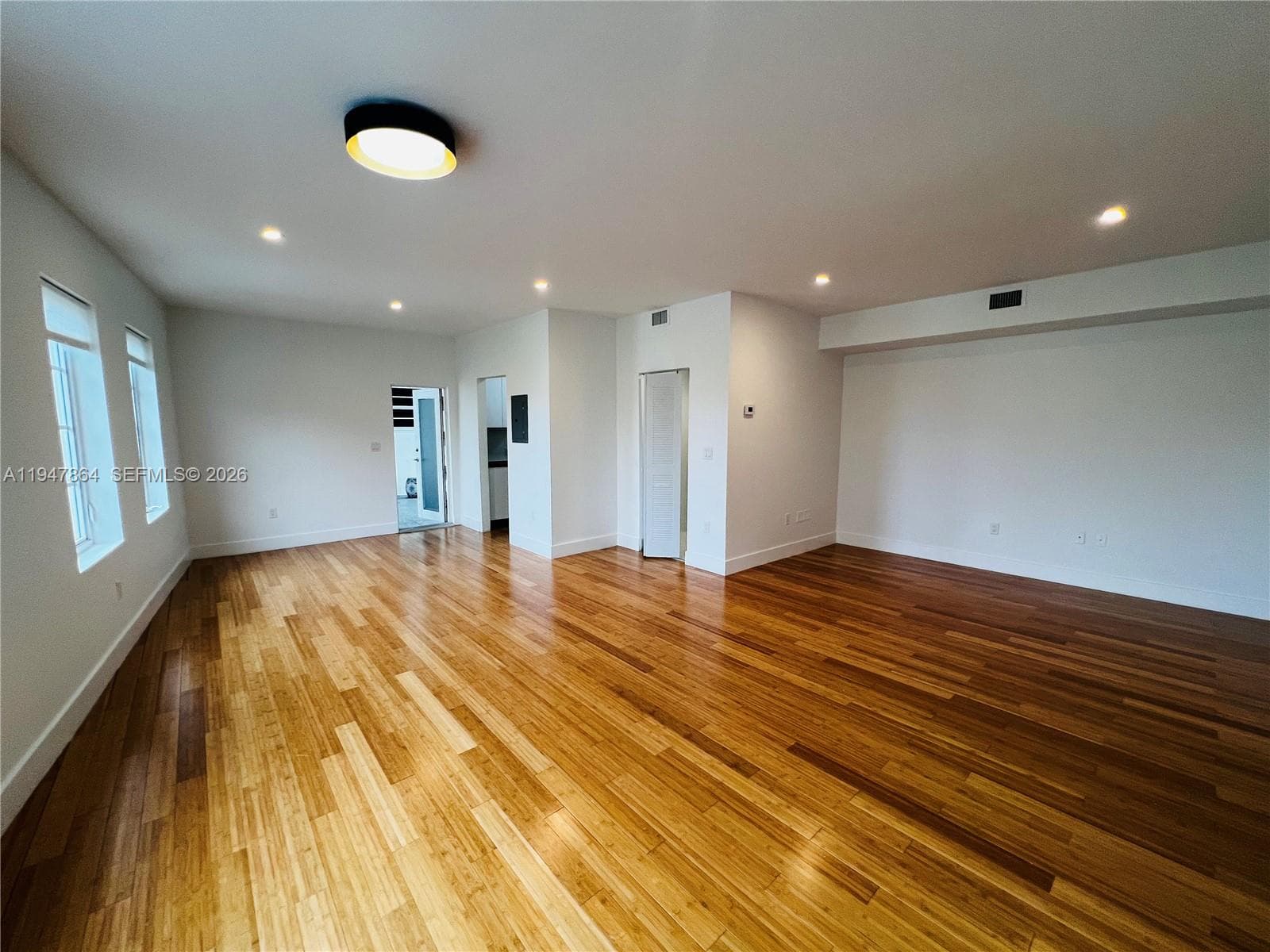 OCEANSIDE SEC ISLE OF NOR · #910 in Miami Beach - Photo 4