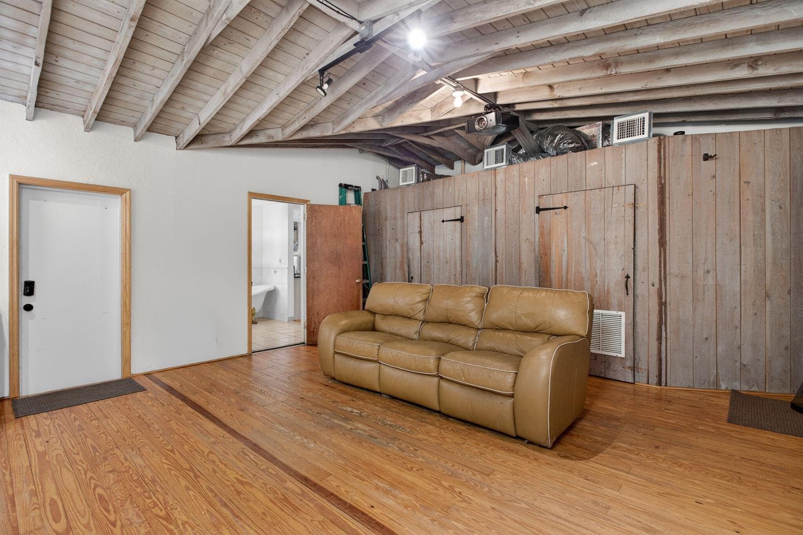 41-web-or-mls-2580-7870
