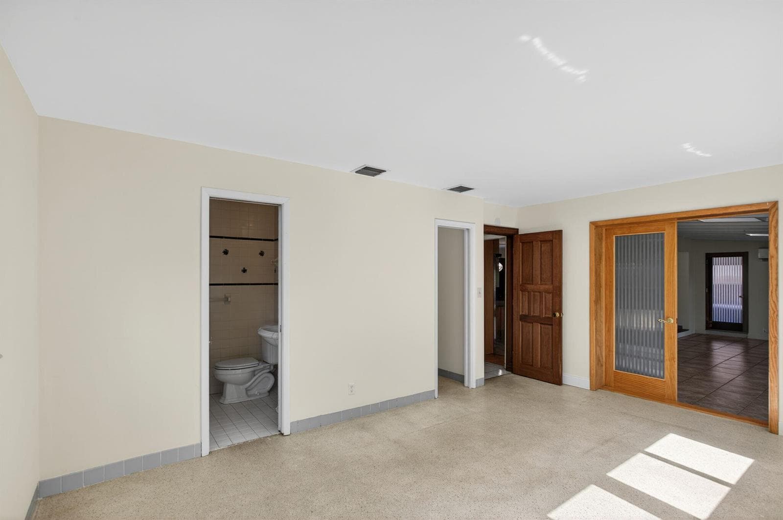 33-web-or-mls-2580-7829