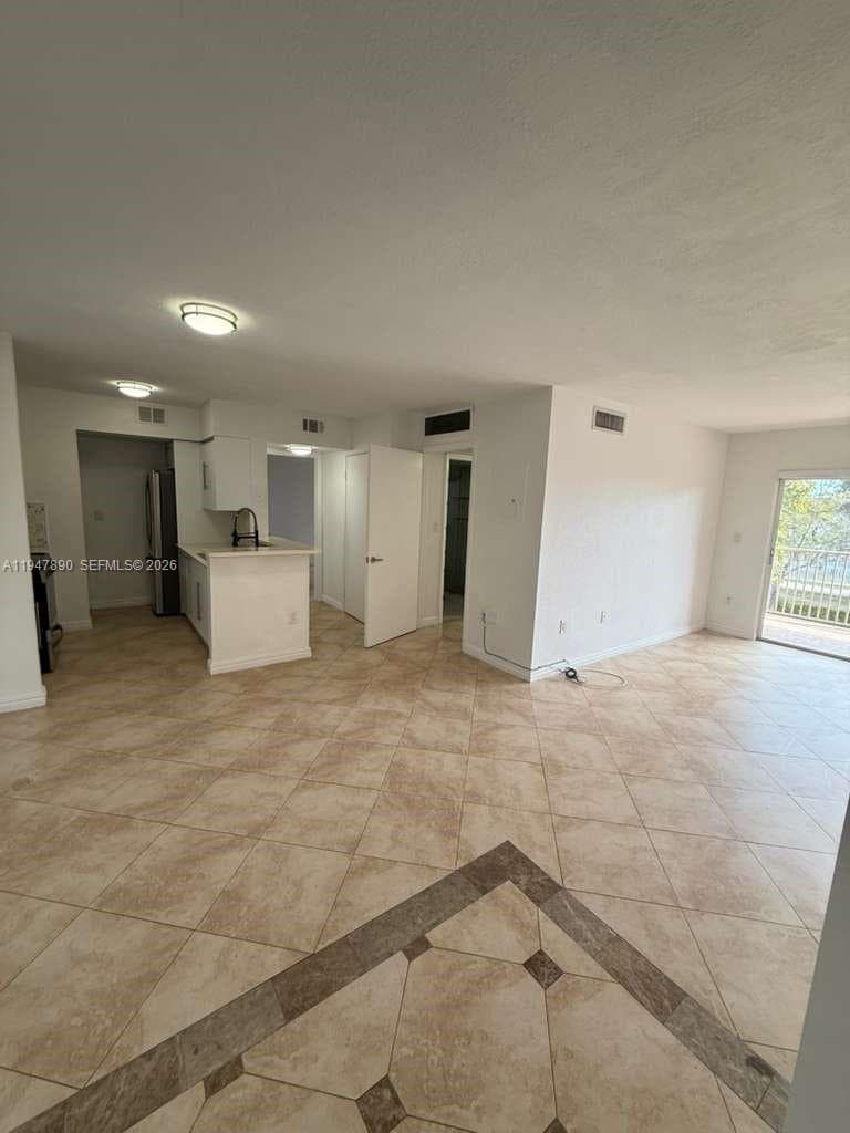 KENDALL LAKE TOWERS CONDO · #313 in Miami - Photo 5