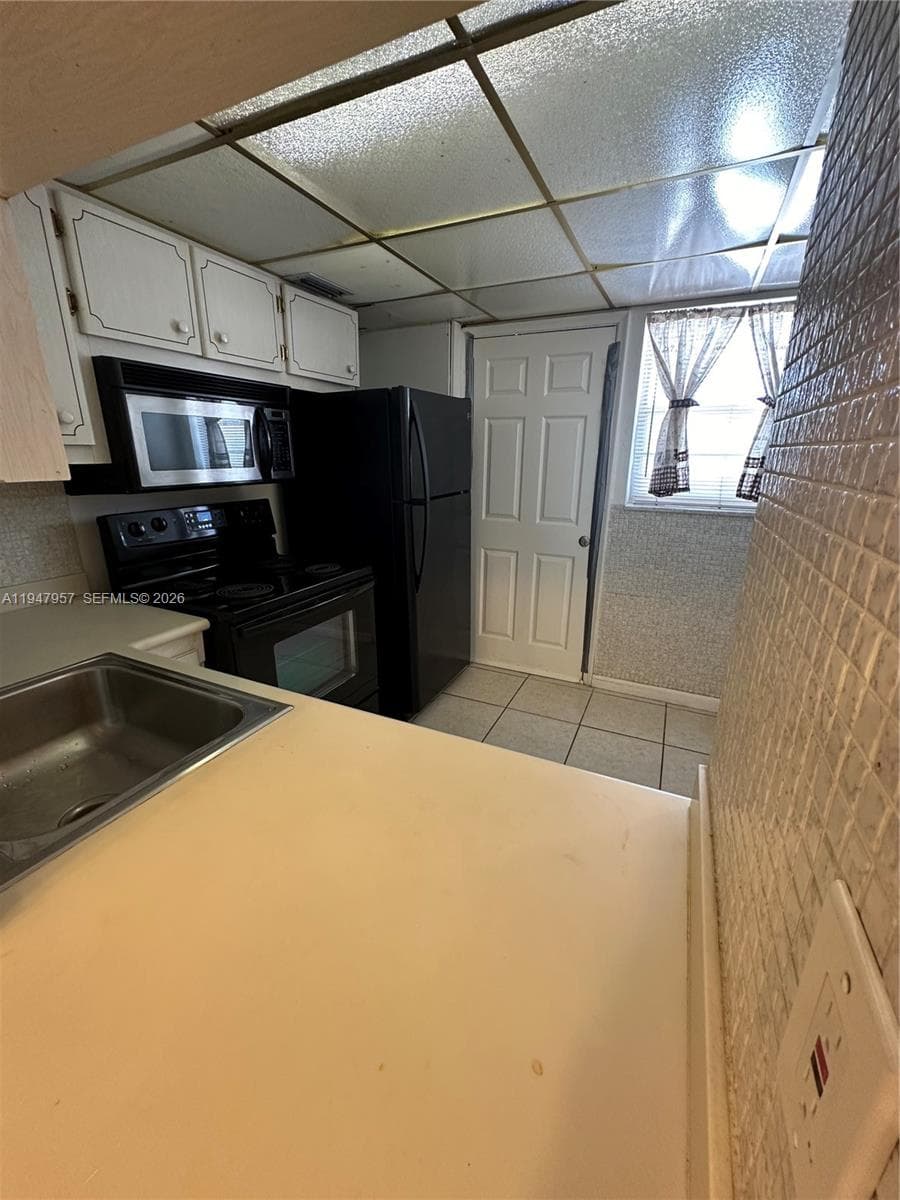 BISC LAKE GARDENS NO 2 BL · #M216 in Aventura - Photo 3