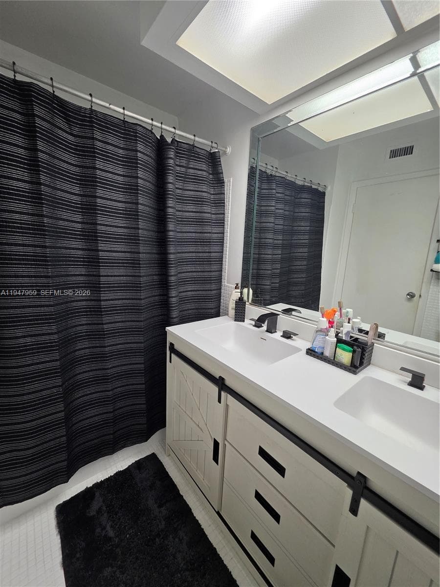 VILLAGE AT DADELAND CONDO · #D215 in Miami - Photo 23