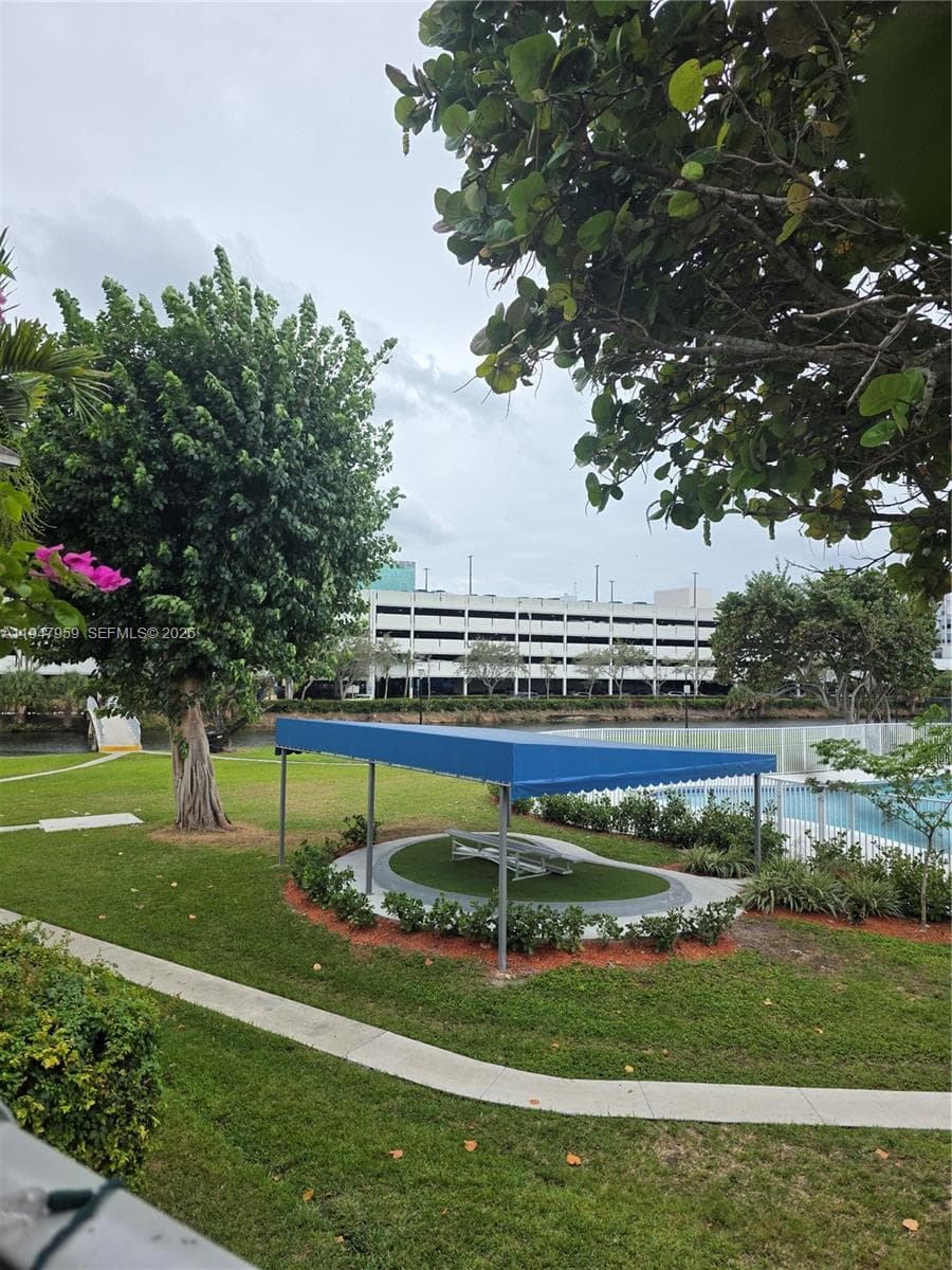 VILLAGE AT DADELAND CONDO · #D215 in Miami - Photo 3