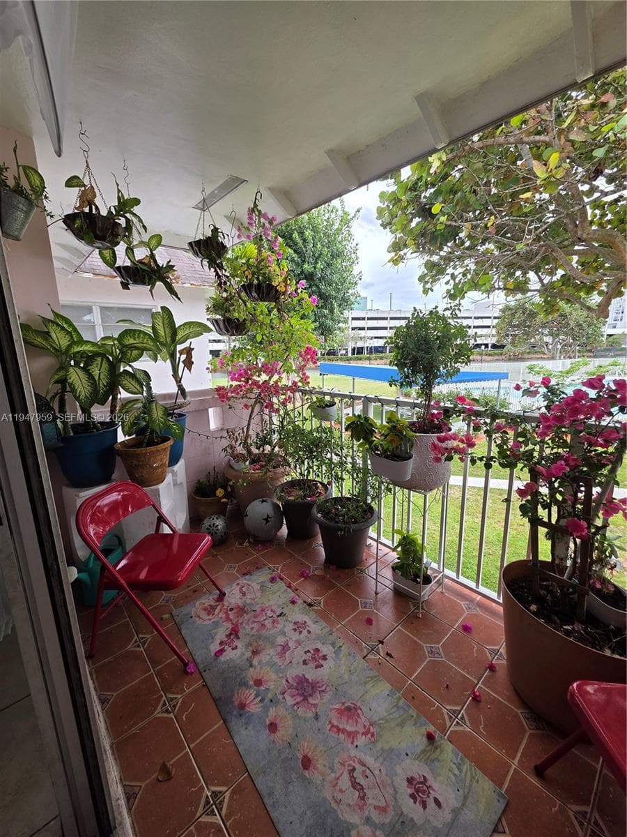 VILLAGE AT DADELAND CONDO · #D215 in Miami - Photo 4