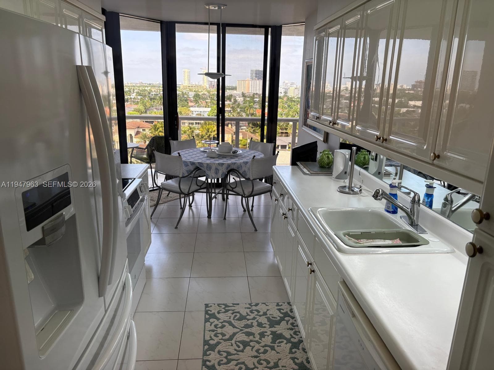 HARBOR TOWERS · #1001 in Aventura - Photo 9