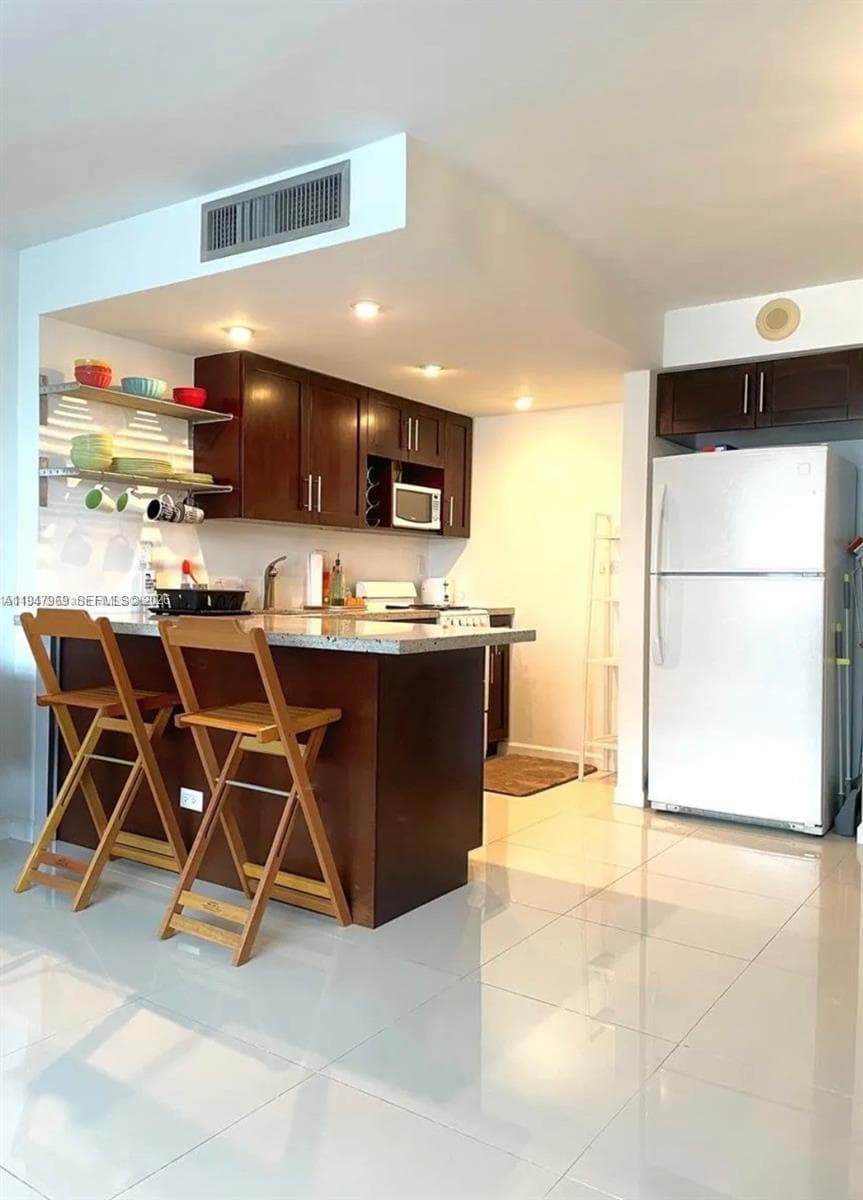 WINSTON TOWERS 200 · #1810 in Sunny Isles Beach - Photo 2