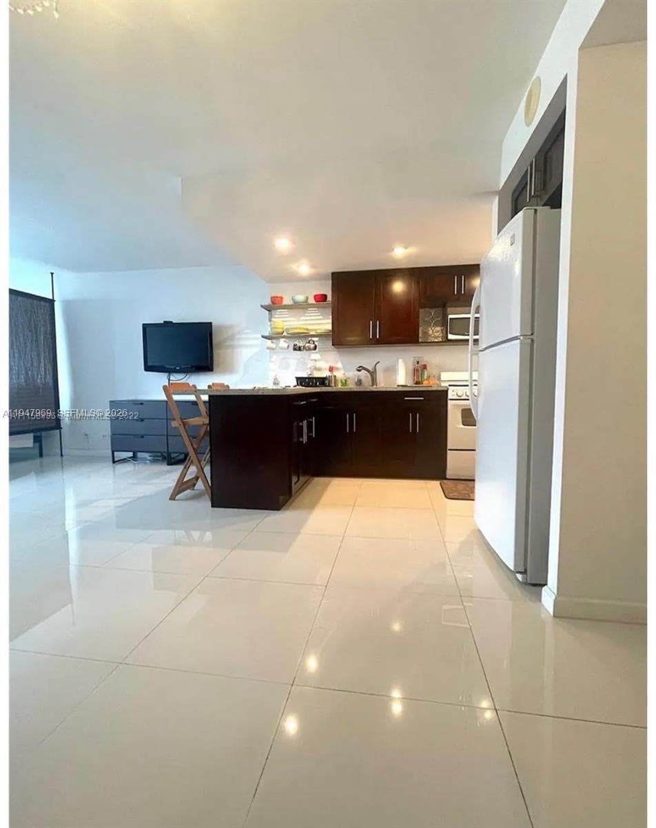 WINSTON TOWERS 200 · #1810 in Sunny Isles Beach - Photo 1