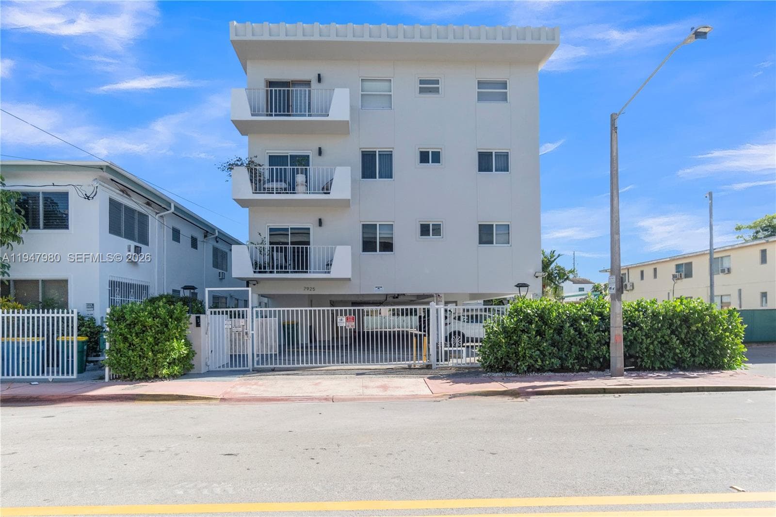 72 Carlyle Miami Beach Residences · #402 in Miami Beach - Photo 15