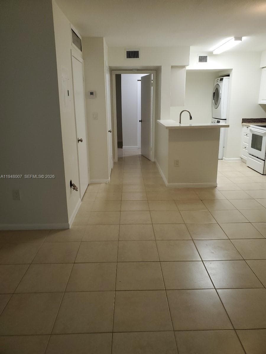 KENDALL LAKE TOWERS CONDO · #307 in Miami - Photo 6