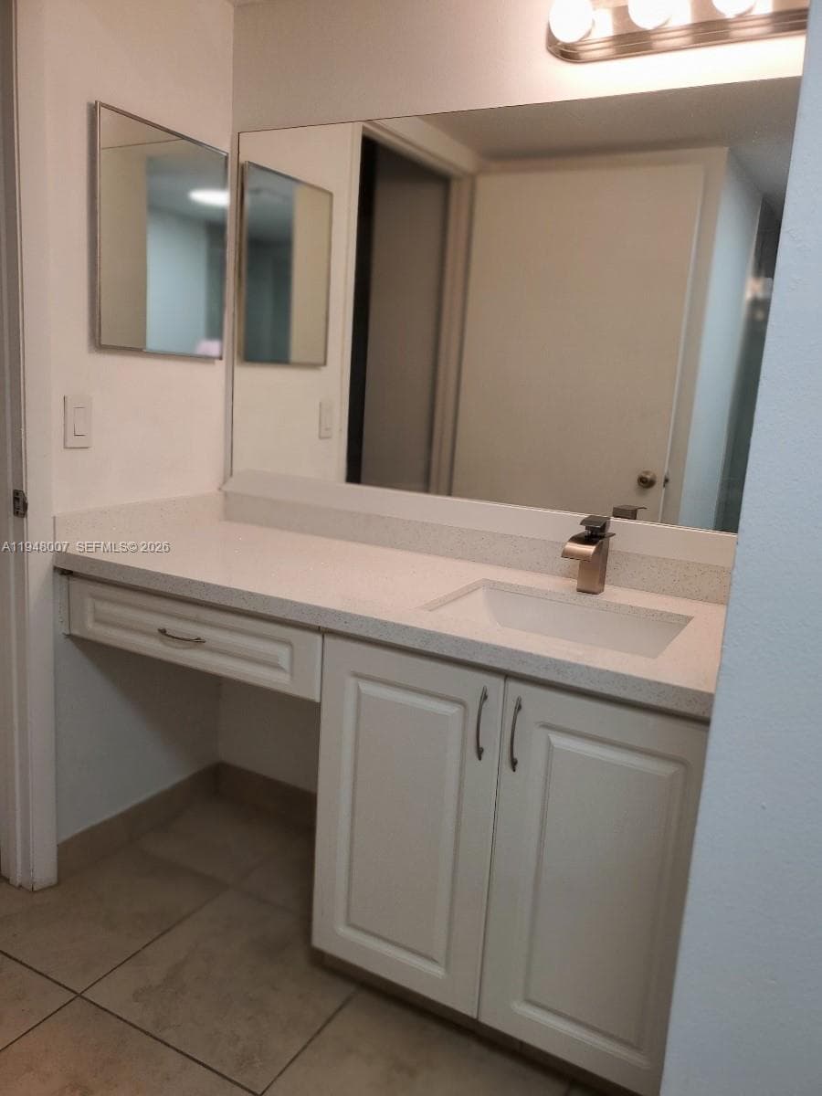 KENDALL LAKE TOWERS CONDO · #307 in Miami - Photo 7