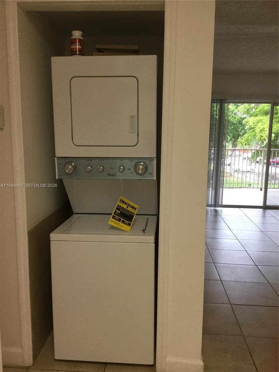 KENDALL LAKE TOWERS CONDO · #307 in Miami - Photo 3