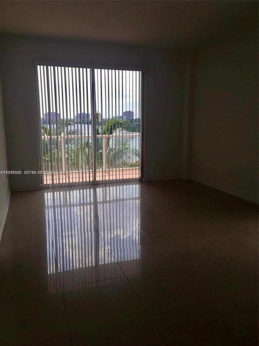 BLUE LAGOON CONDO · #602 in Miami - Photo 2