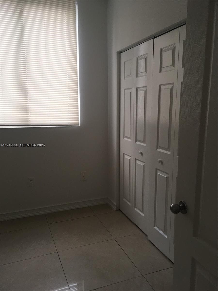BLUE LAGOON CONDO · #602 in Miami - Photo 6