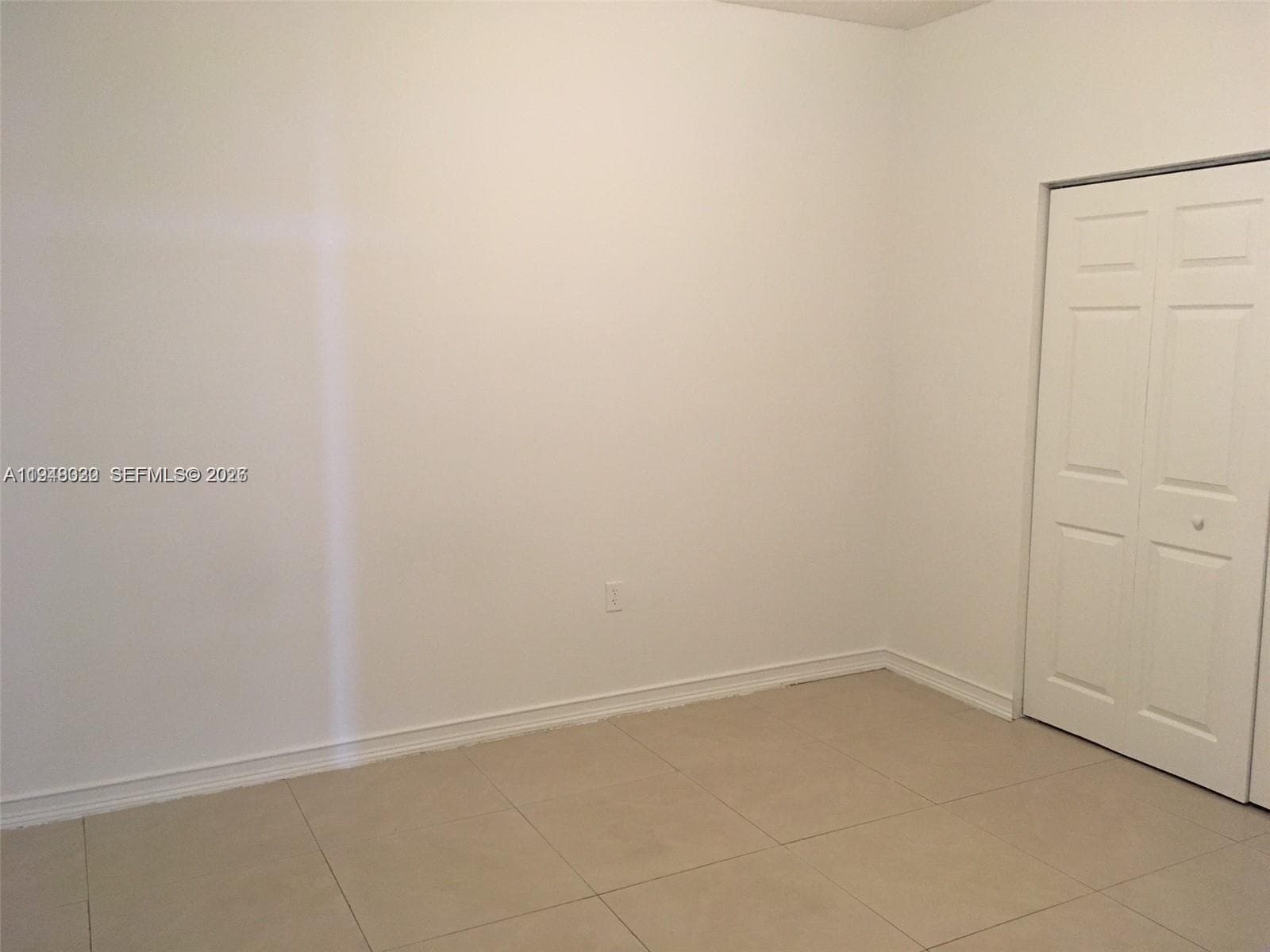 BLUE LAGOON CONDO · #602 in Miami - Photo 8