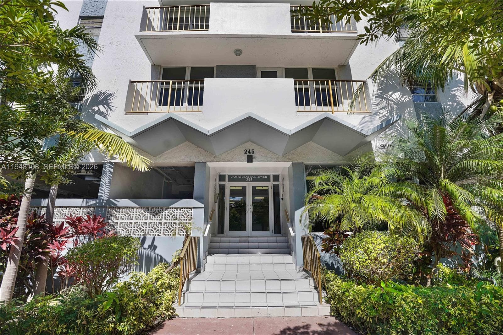 James Central Tower · #403 in Miami Beach - Photo 5