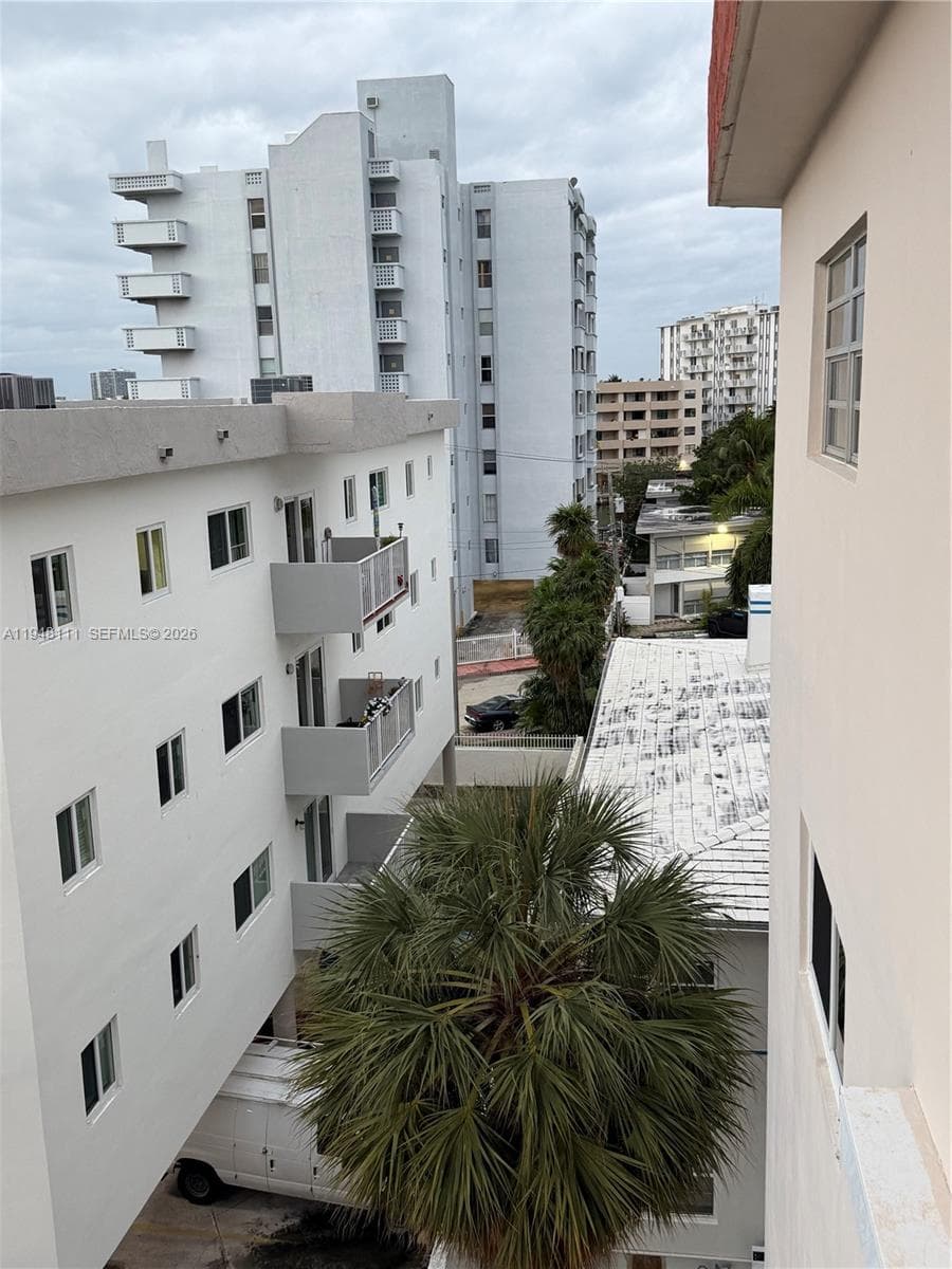 BONI VISTA 2 · #505 in Miami Beach - Photo 13