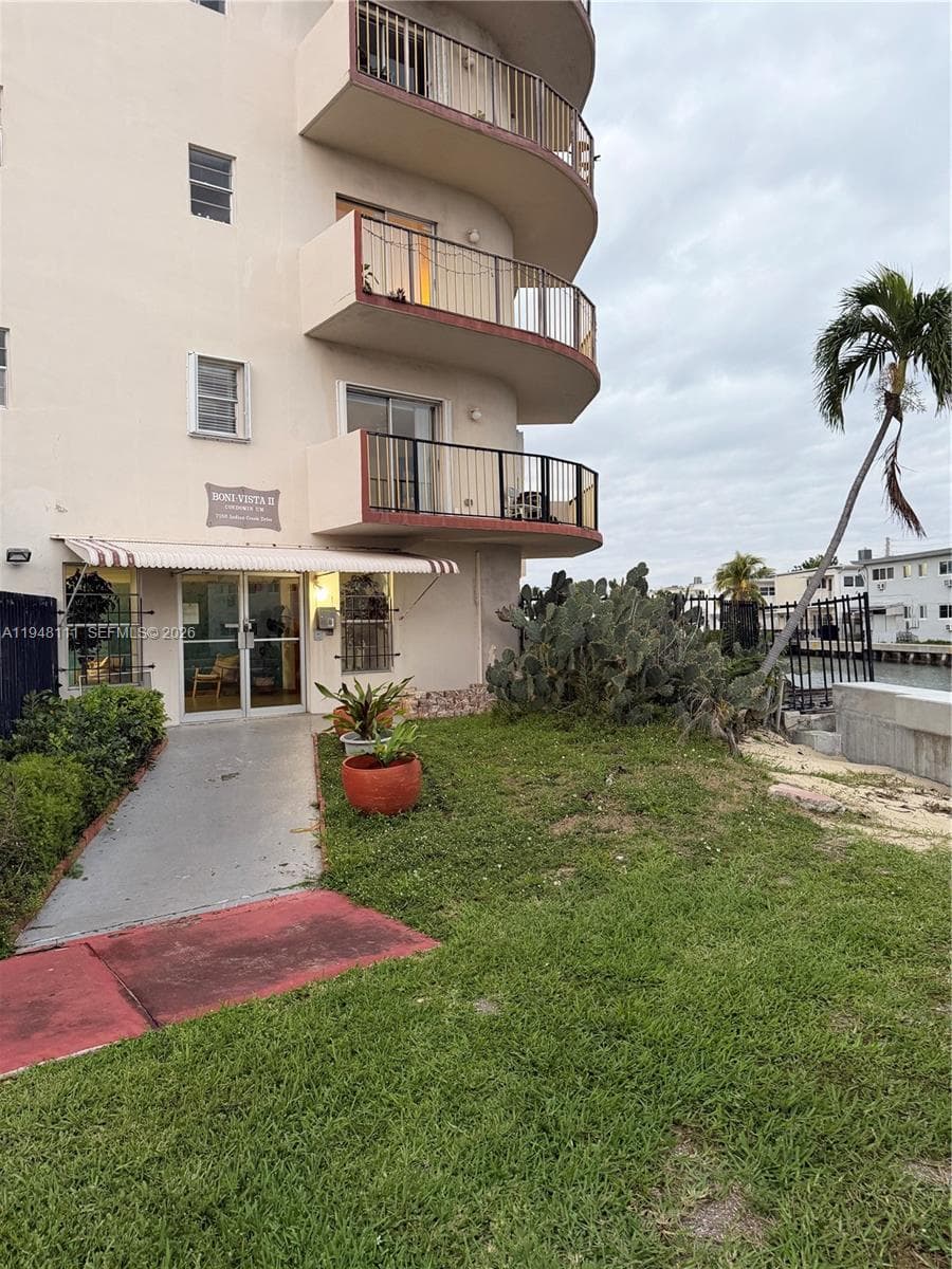 BONI VISTA 2 · #505 in Miami Beach - Photo 3