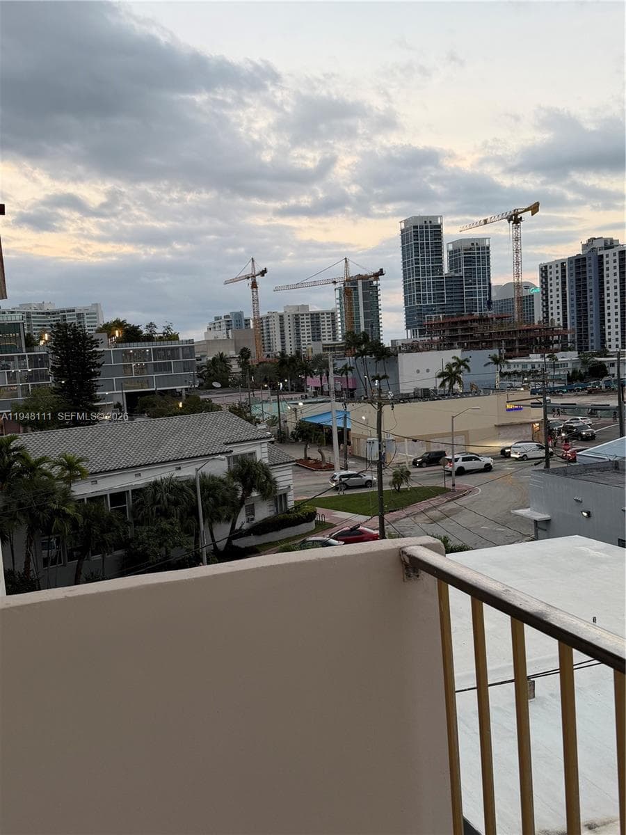 BONI VISTA 2 · #505 in Miami Beach - Photo 14