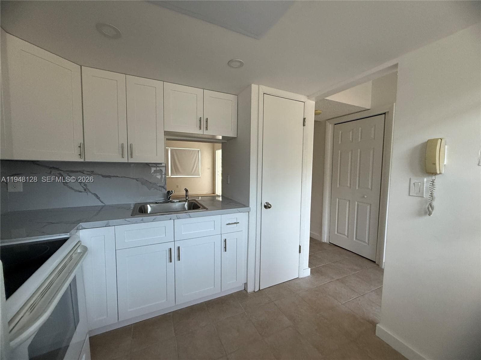 BISC LAKE GARDENS NO 2 BL · #F105 in Aventura - Photo 7