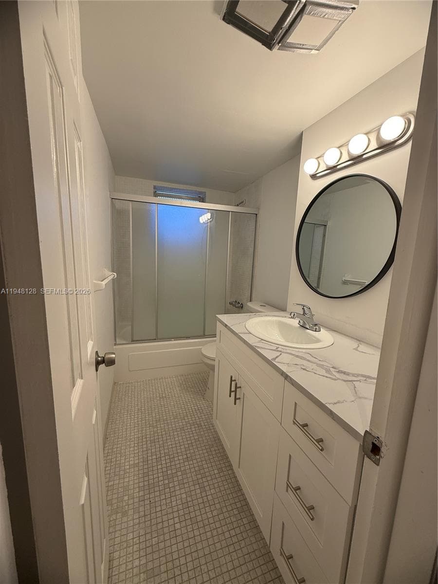 BISC LAKE GARDENS NO 2 BL · #F105 in Aventura - Photo 5