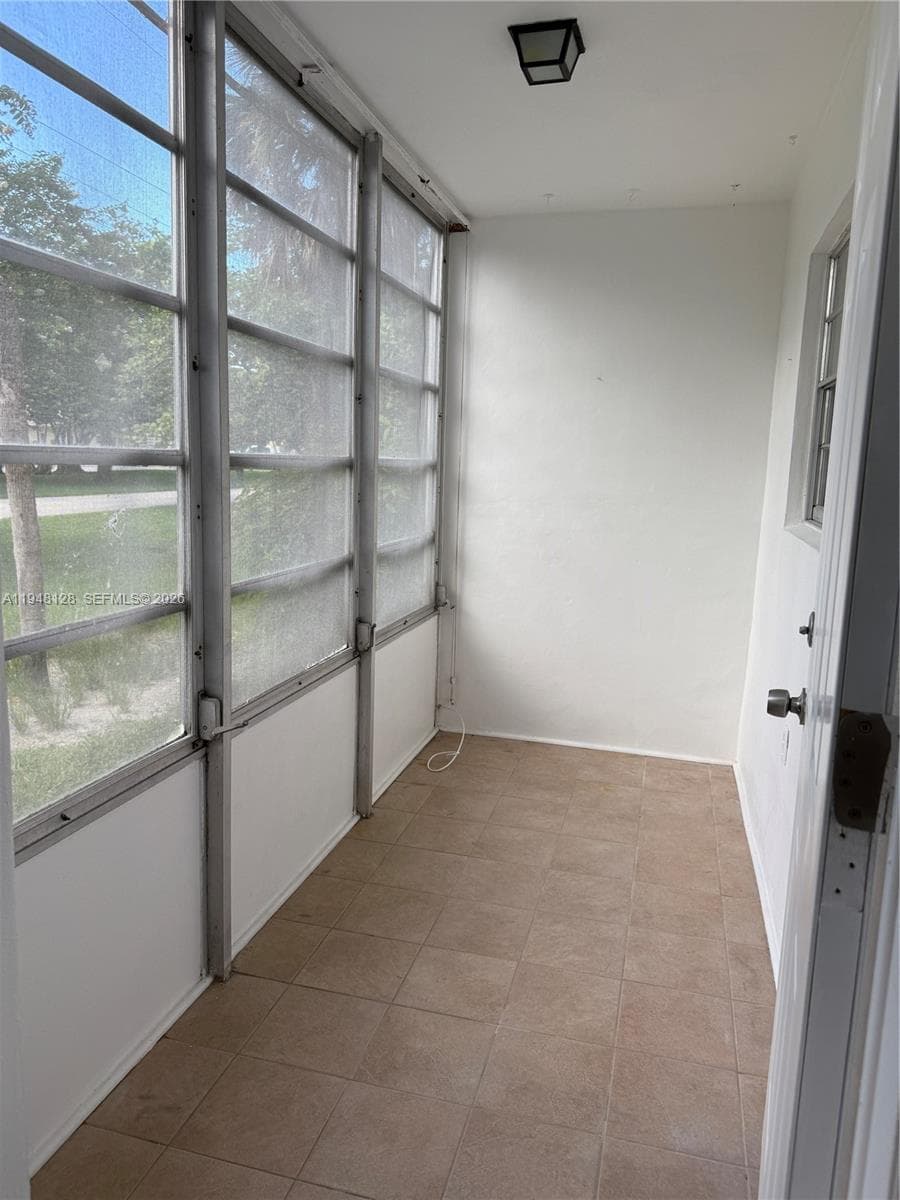 BISC LAKE GARDENS NO 2 BL · #F105 in Aventura - Photo 11