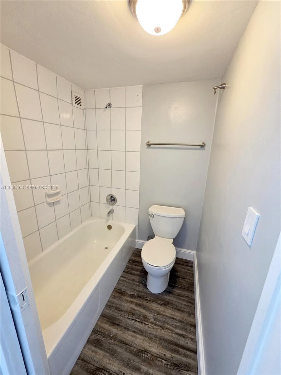 PLAZA OF AMERICAS CONDO P · #324 in Sunny Isles Beach - Photo 18