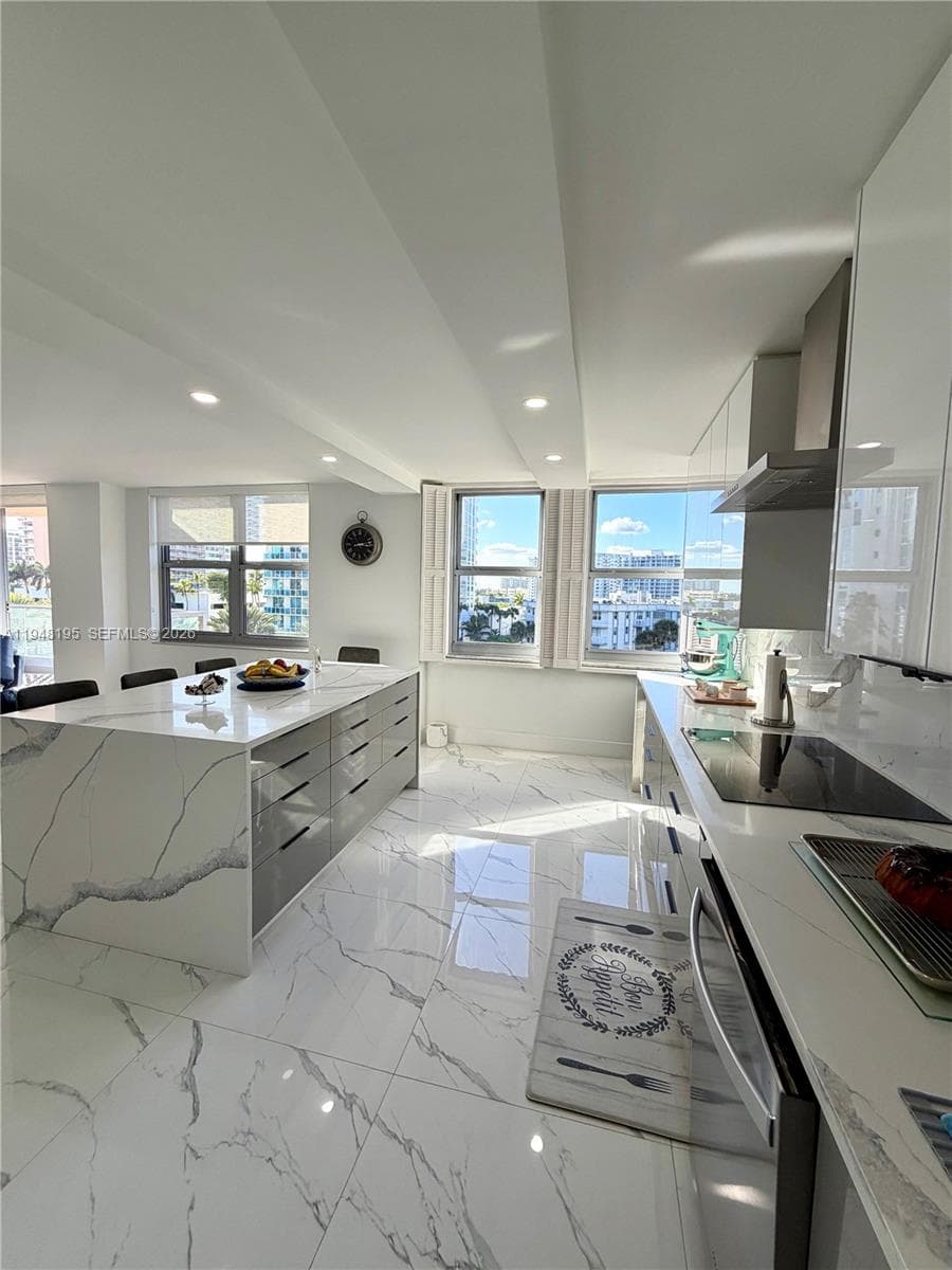 MALAGA TOWERS CONDO · #5A in Hallandale Beach - Photo 2
