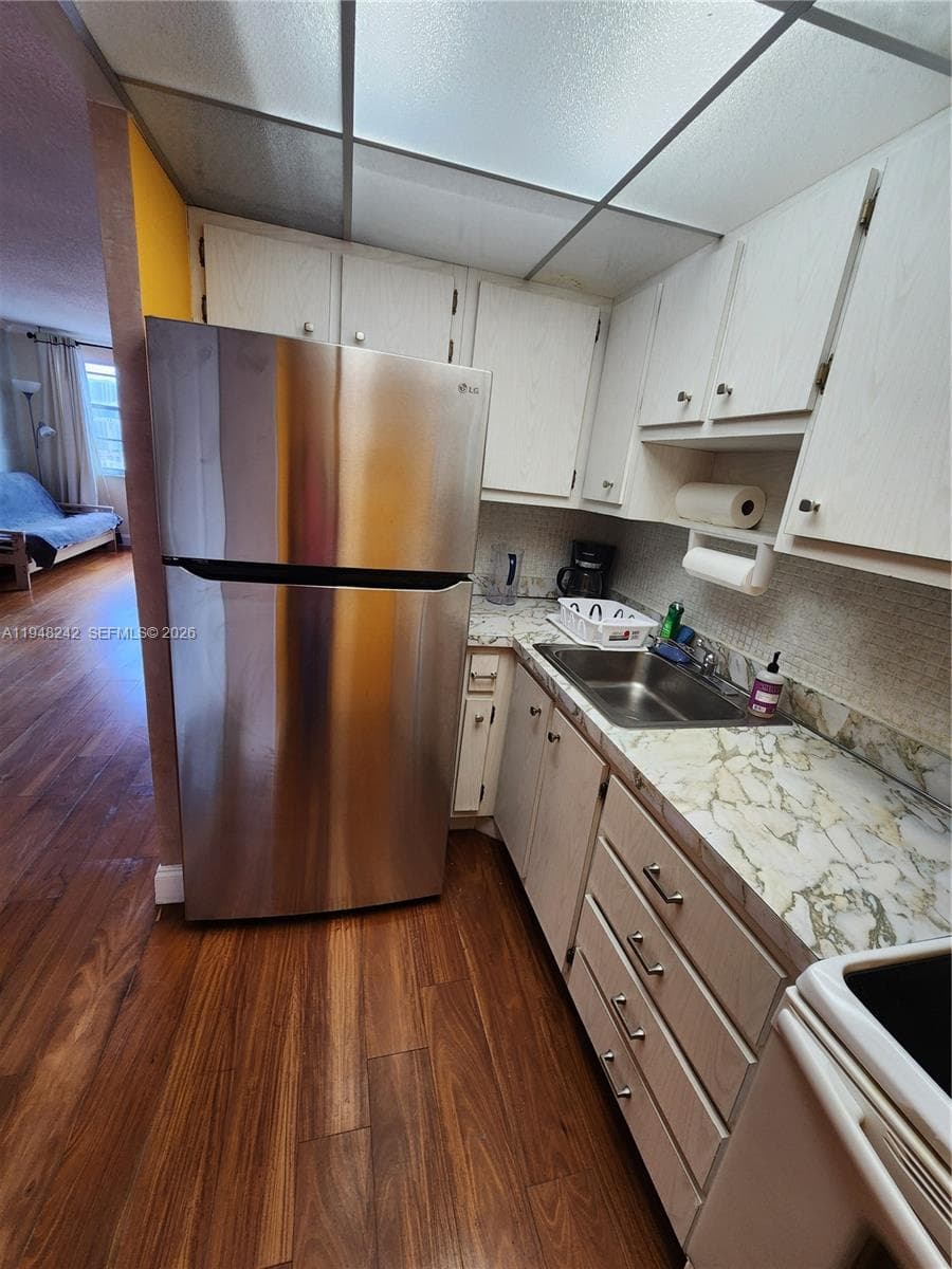 WINSTON TOWERS 200 · #2110 in Sunny Isles Beach - Photo 6