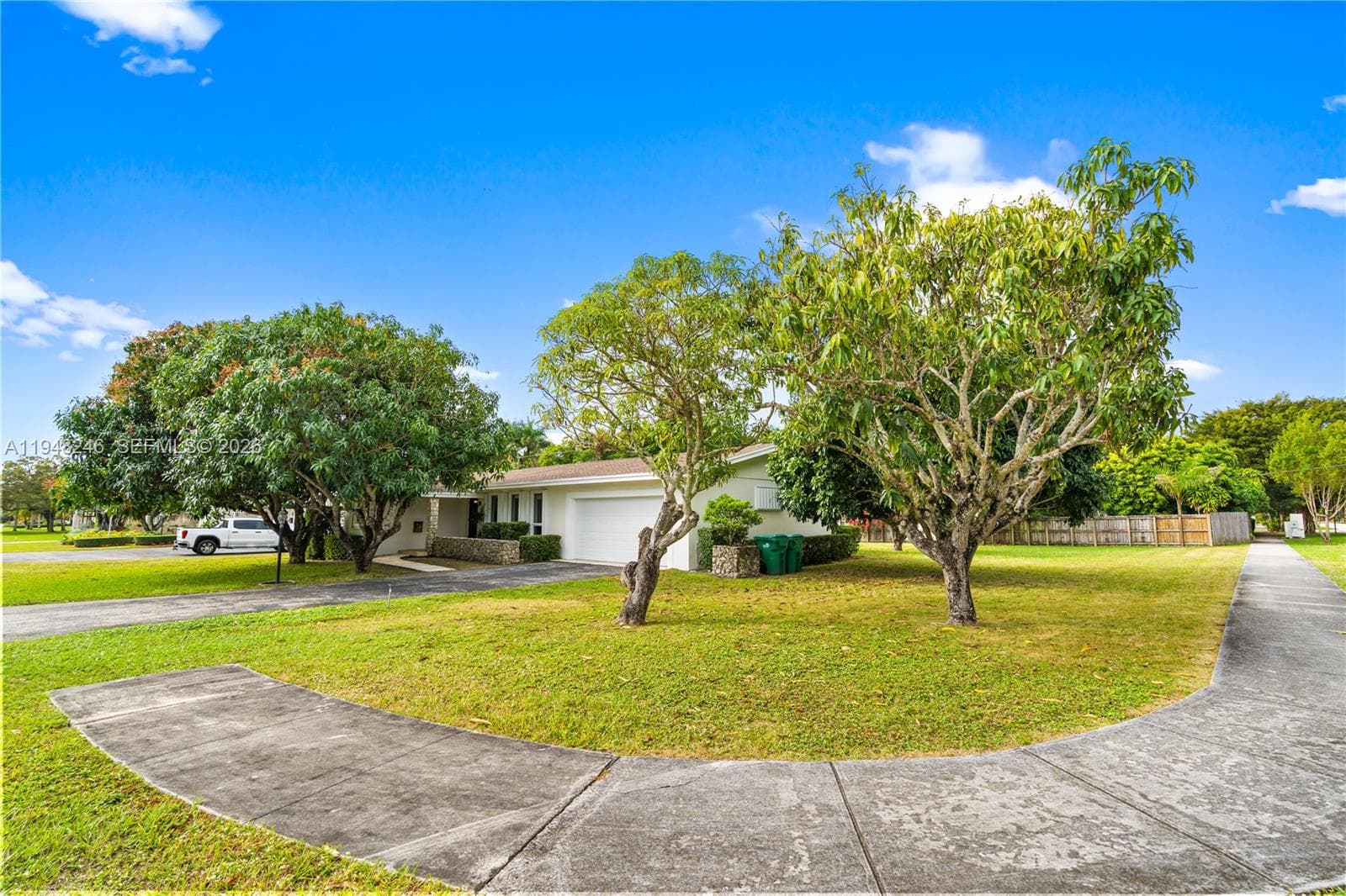 15200 SW 84th Ave photo 2