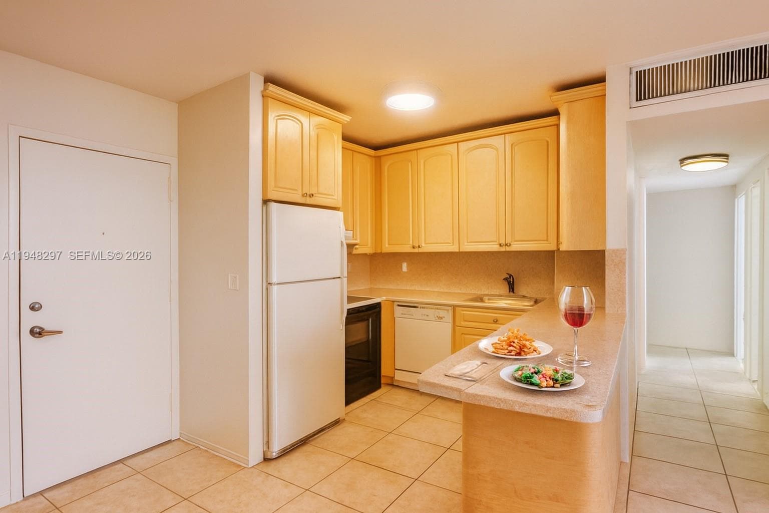 PARKVIEW POINT CONDO · #8P in Miami Beach - Photo 5
