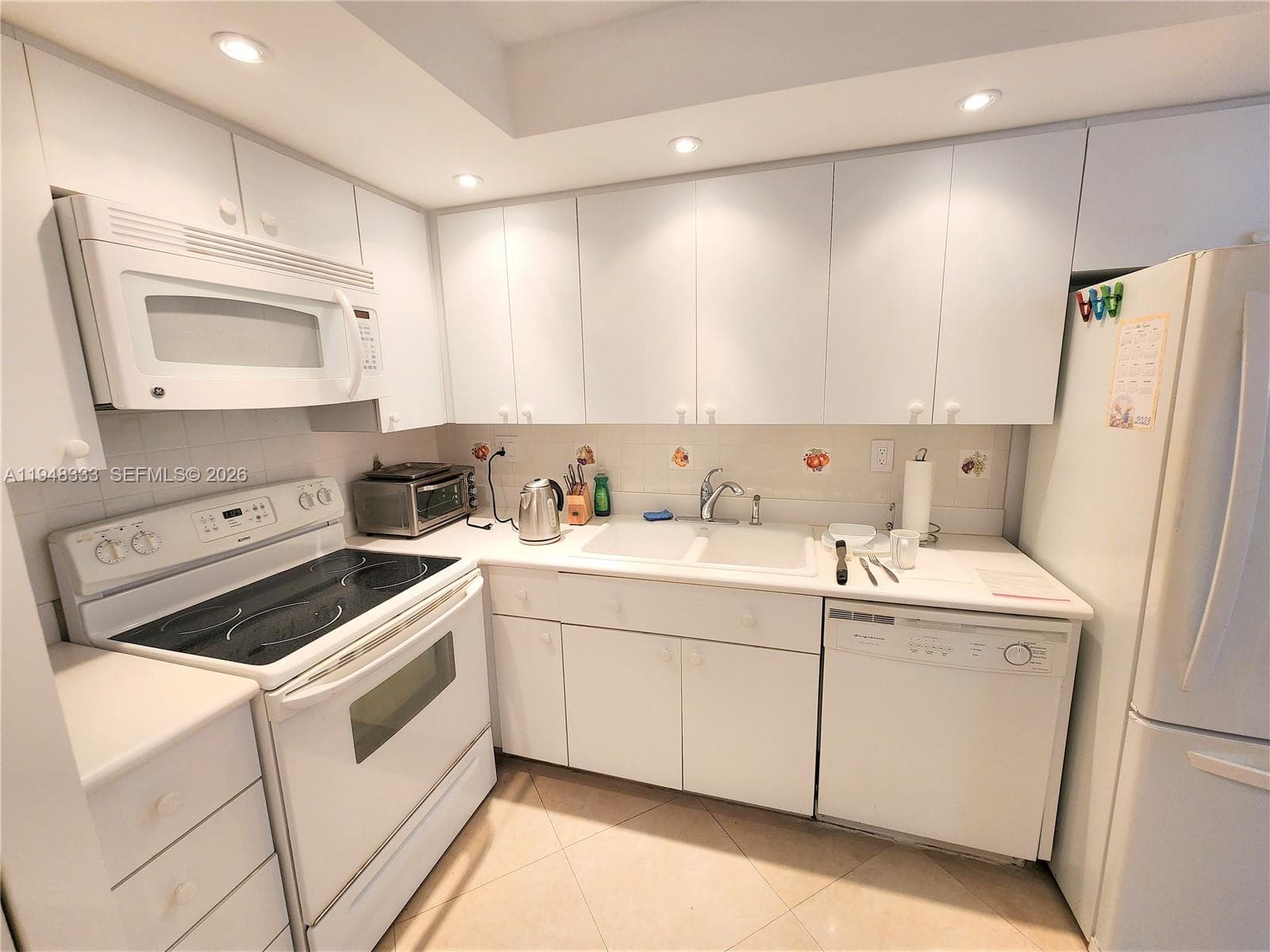 WINSTON TOWERS 700 CONDO · #1607 in Sunny Isles Beach - Photo 6
