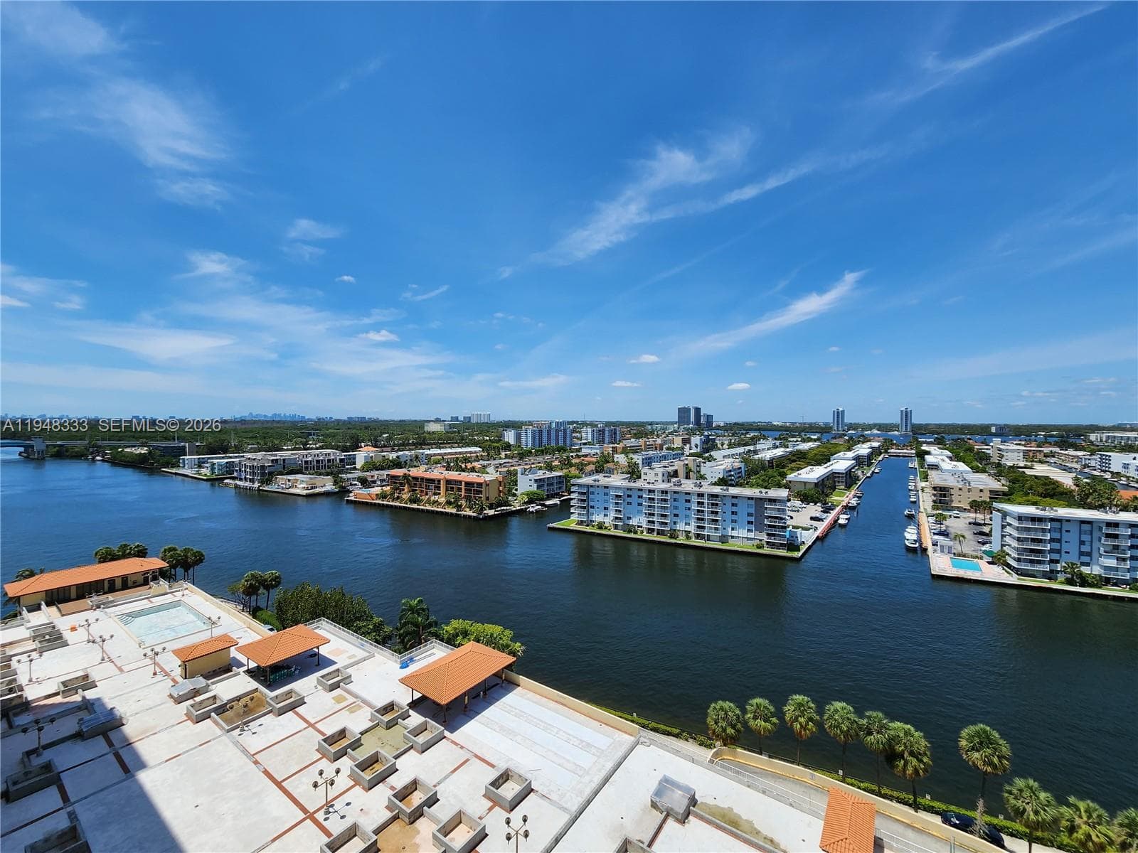 WINSTON TOWERS 700 CONDO · #1607 in Sunny Isles Beach - Photo 1