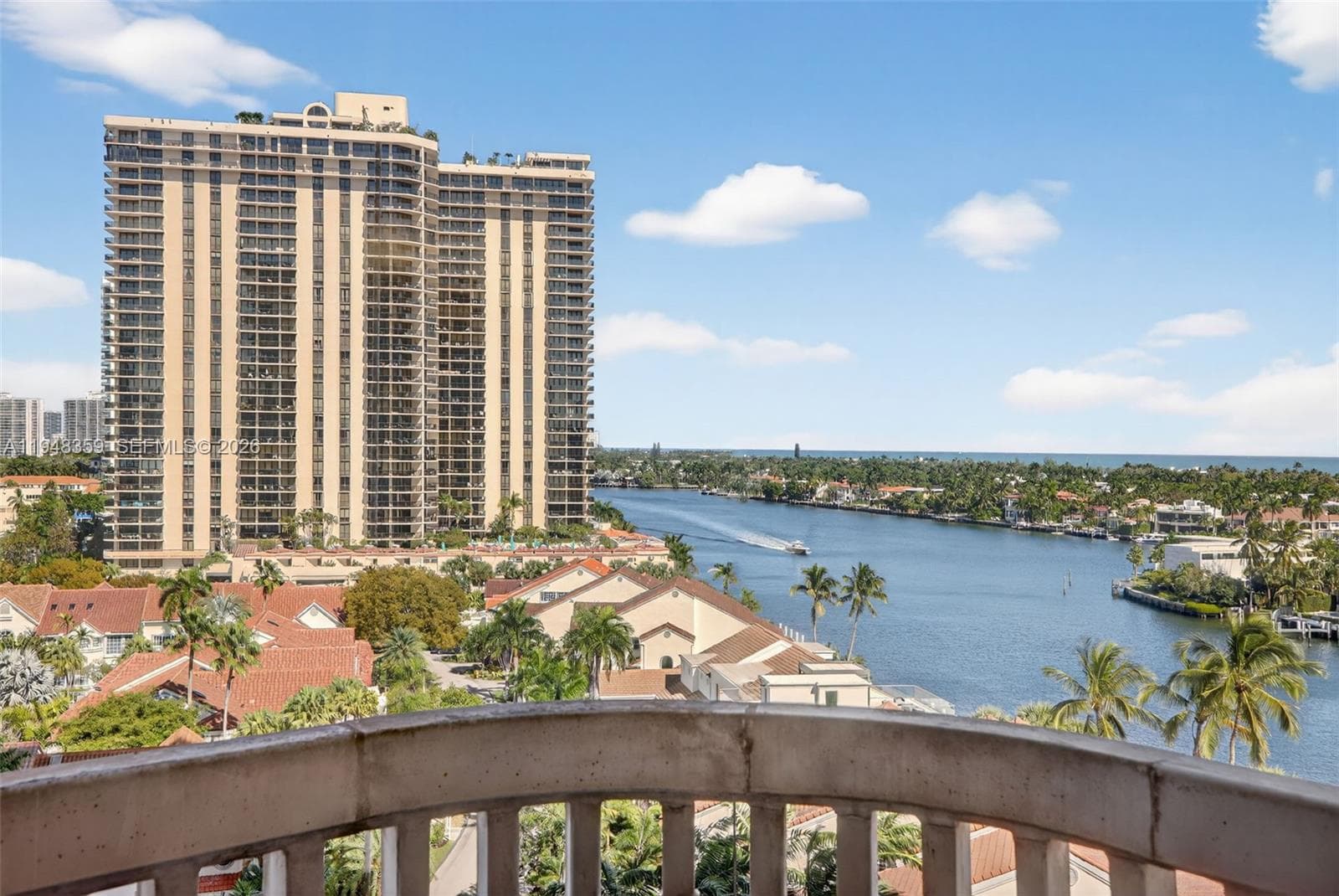 TURNBERRY TOWER · #8L in Aventura - Photo 2