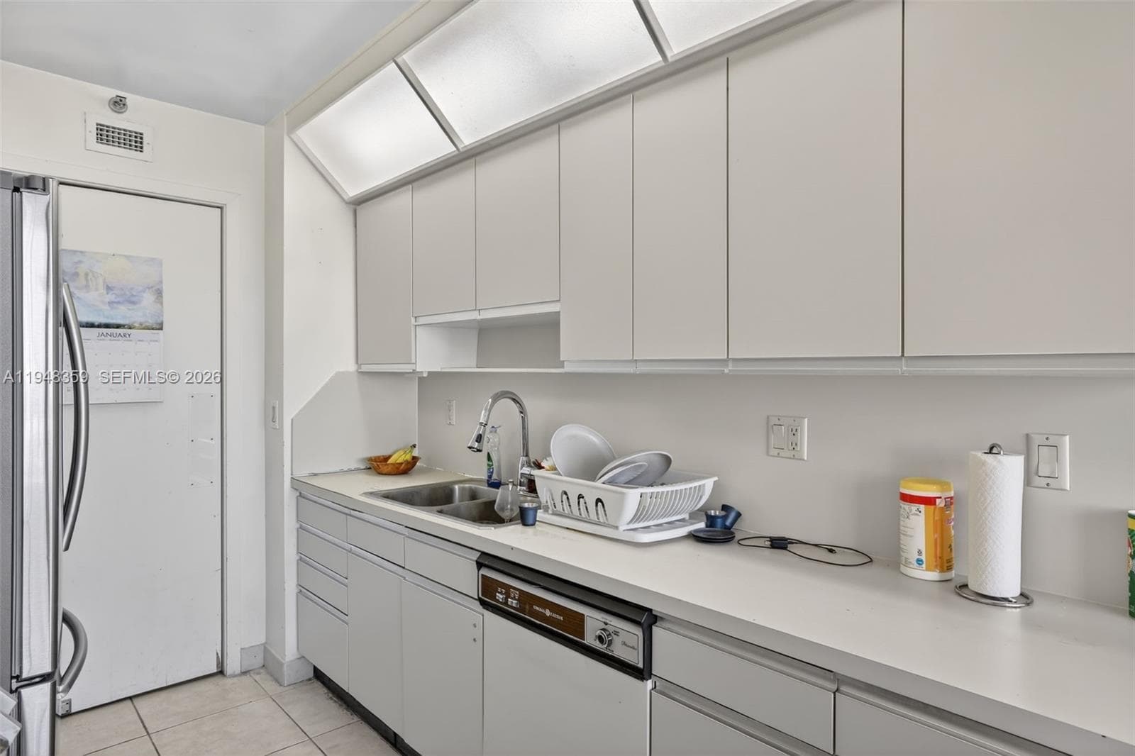 TURNBERRY TOWER · #8L in Aventura - Photo 17