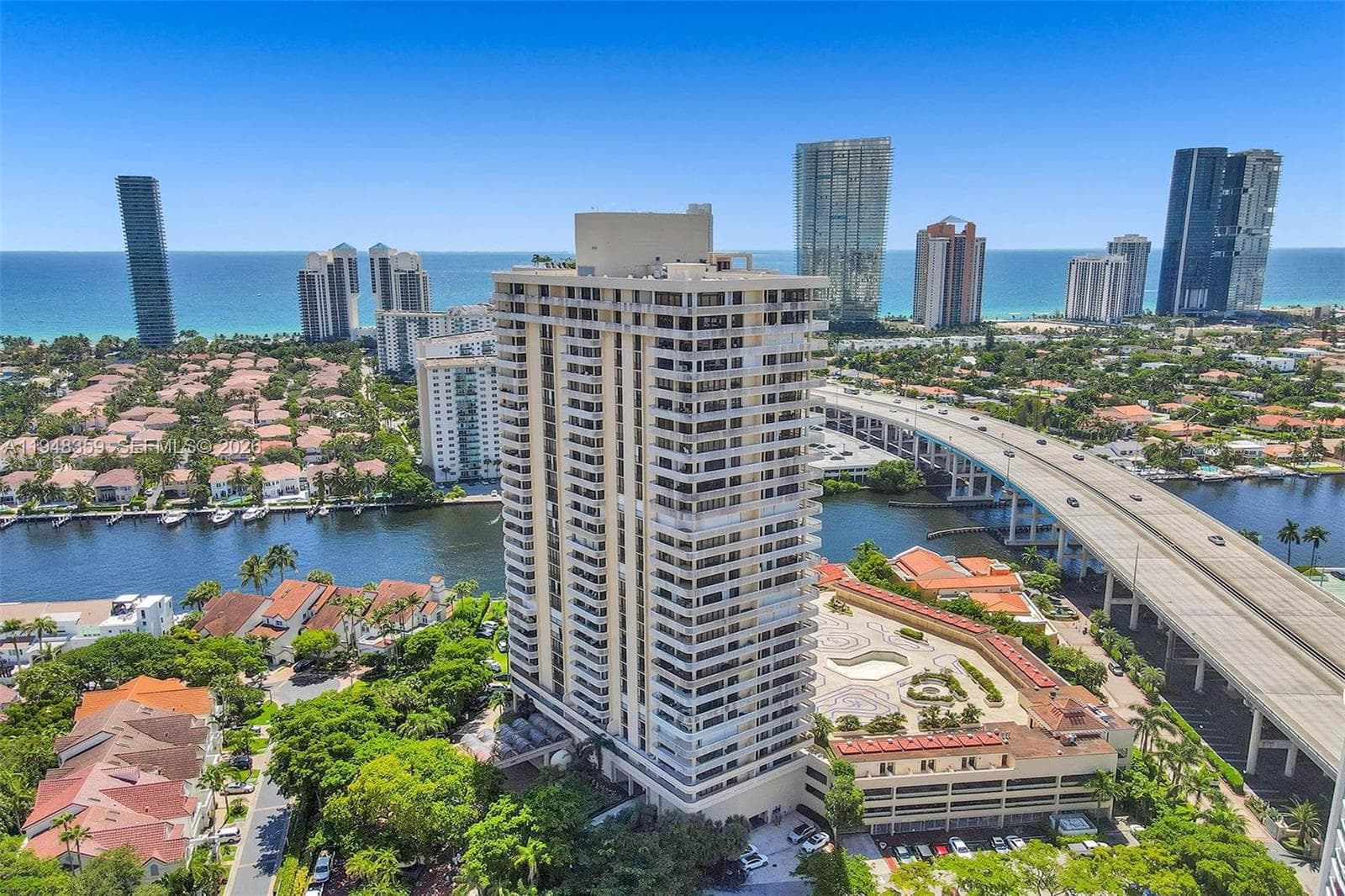 TURNBERRY TOWER · #8L in Aventura - Photo 43