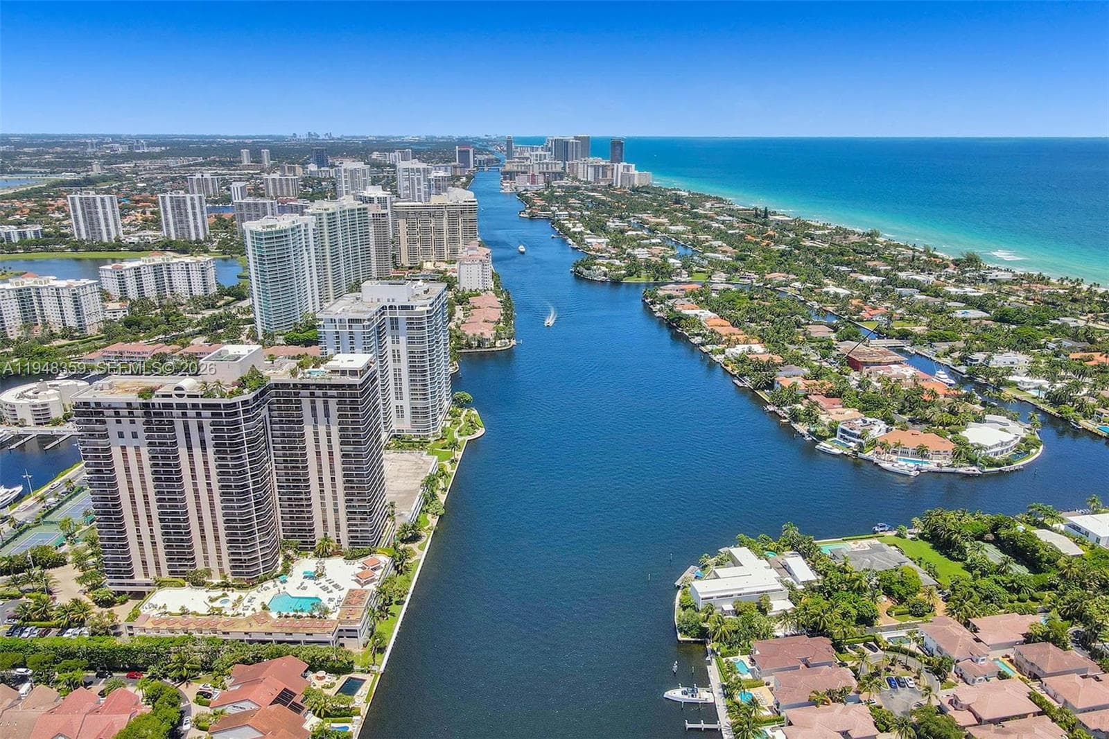 TURNBERRY TOWER · #8L in Aventura - Photo 3