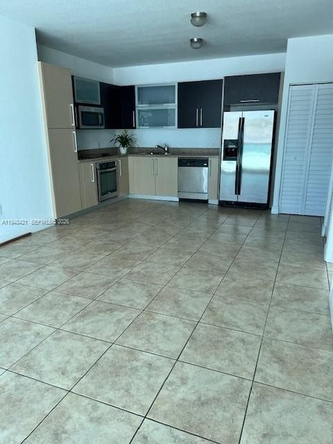 MOON BAY OF MIAMI CONDO · #1002 in Miami - Photo 2