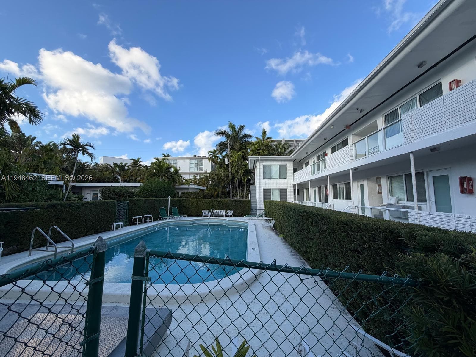 BOUGAIN-VILLA CONDO · #5 in Bay Harbor Islands - Photo 2