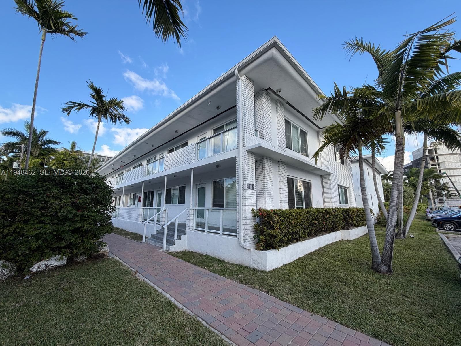 BOUGAIN-VILLA CONDO · #5 in Bay Harbor Islands - Photo 1